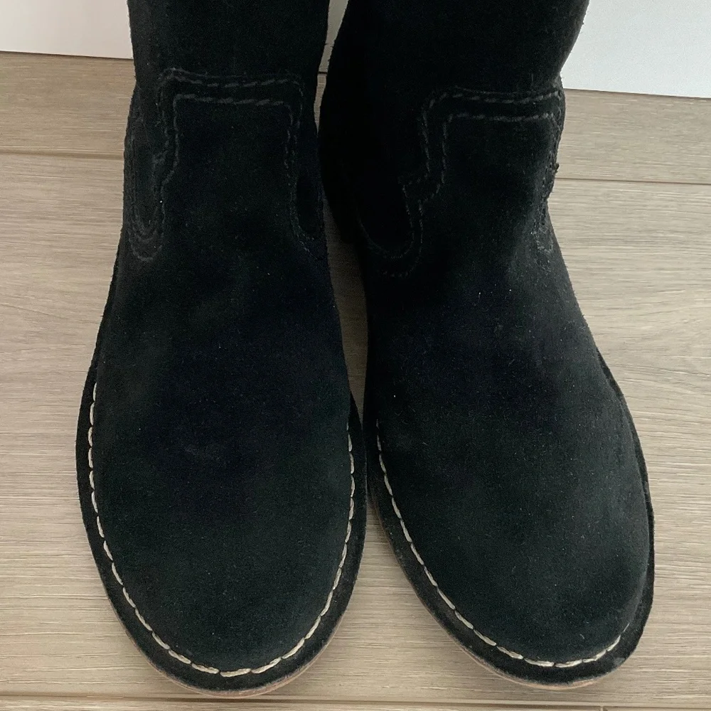 CLARKS  Cabaret Rock Black Suede Ankle Boot Size 9.5
